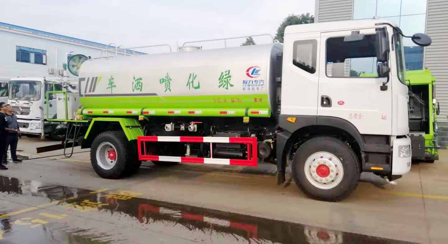 新款12噸灑水車（國(guó)六）
