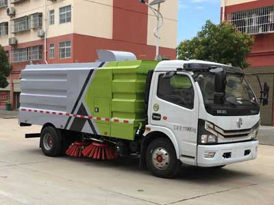 東風(fēng)D7掃路車（國(guó)六）