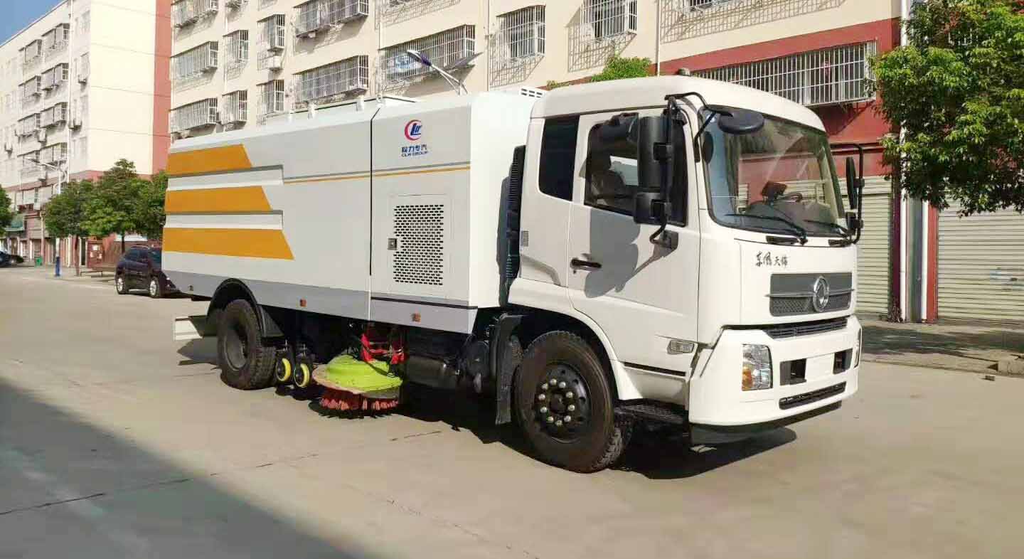 東風(fēng)天錦干式掃路車